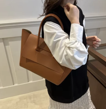 Designer Style Women's Large Capacity Handbag ASH-CR-066